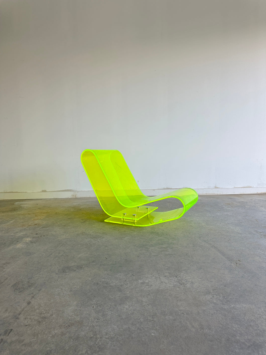 Plexiglass Model 6040 chair by Maarten van Severen
